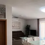 Apartments-sana * Vir