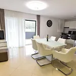 Apartments-sana * Vir