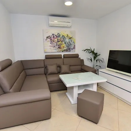 Apartments-sana شقة فير