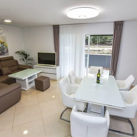 Apartments-sana * فير