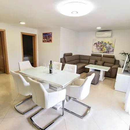 Apartments-sana فير