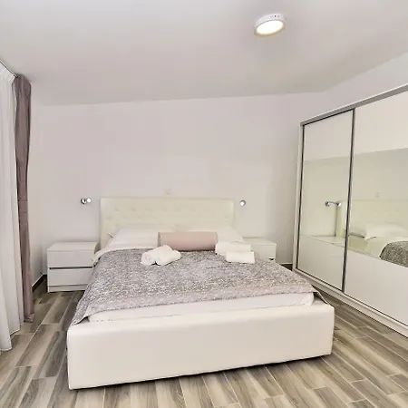 Apartments-sana *
