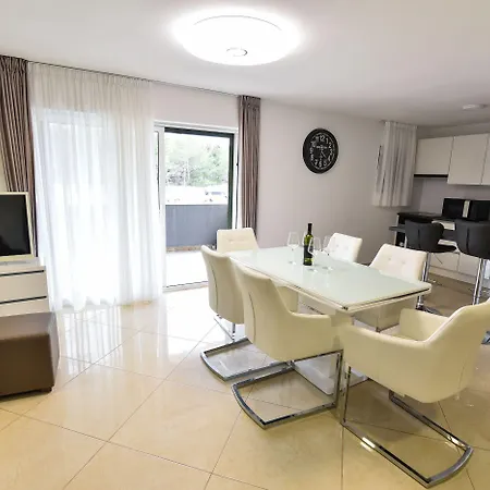 Apartments-sana * Vir